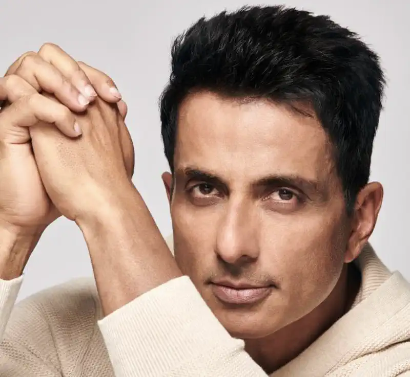 Sonu Sood aids free IAS coaching scholarships to the underprivileged, says ‘IAS ban, desh bana’