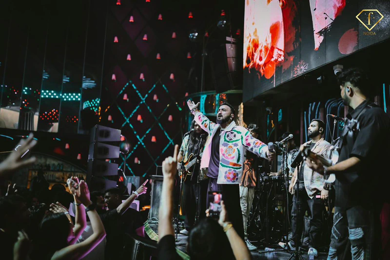 Sudhir Yaduvanshi performs Kaawaa Kaawaa live for the first time in Noida