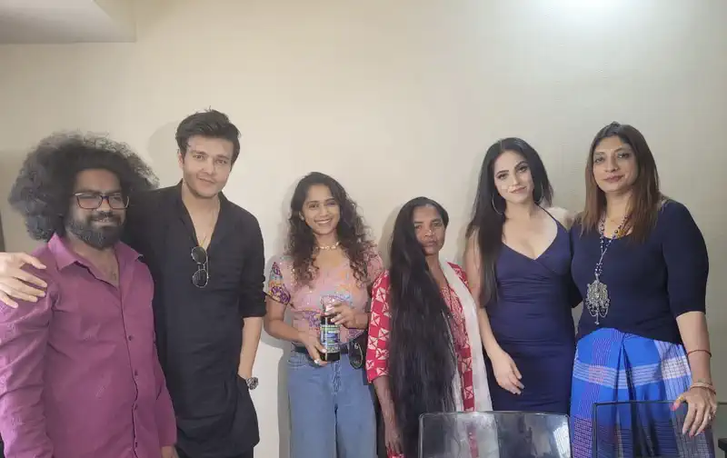 Sunita and Prithviraj' s Battle Against Fake Products Gains Celebrity Support