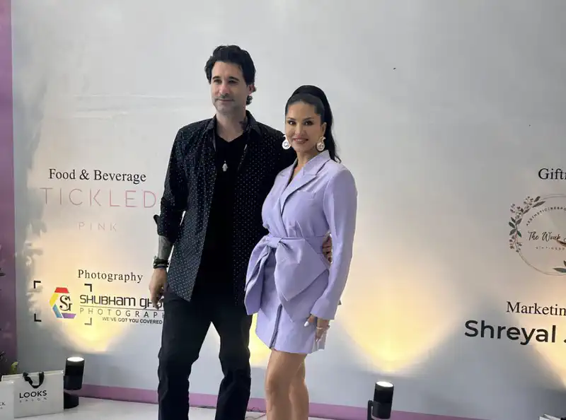 Sunny Leone's  ‘Star Struck’  makes its way to Ranchi! 