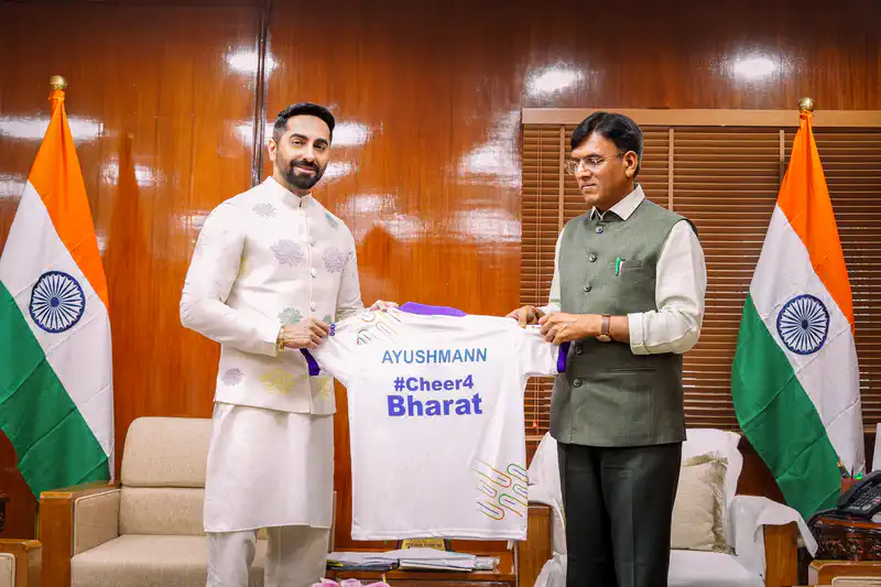 Union Sports Minister Mansukh Mandaviya & Ayushmann Khurrana urge to cheer for Team India at Paris Olympics!