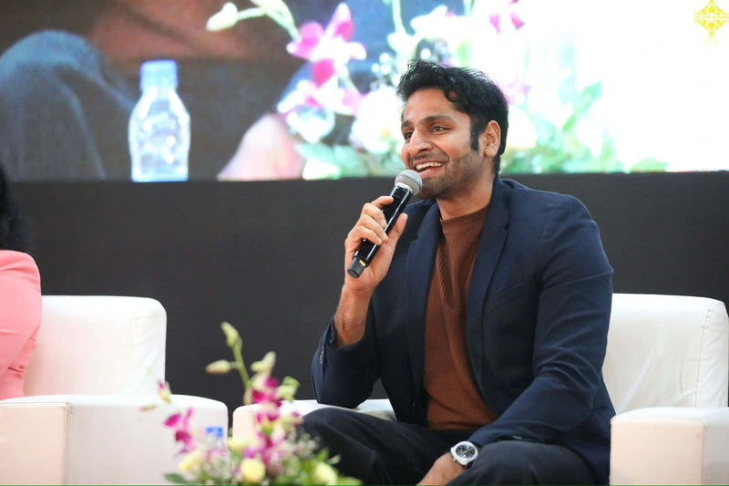Vaibhav Tatwawadi receives COEP Abhiman Puraskar