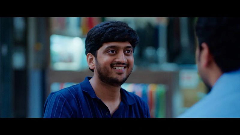  Will a Vlogger Get Caught in the Police's Trap?